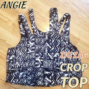Angie Crop Top Zig Zag Pattern Black & White Sz M
